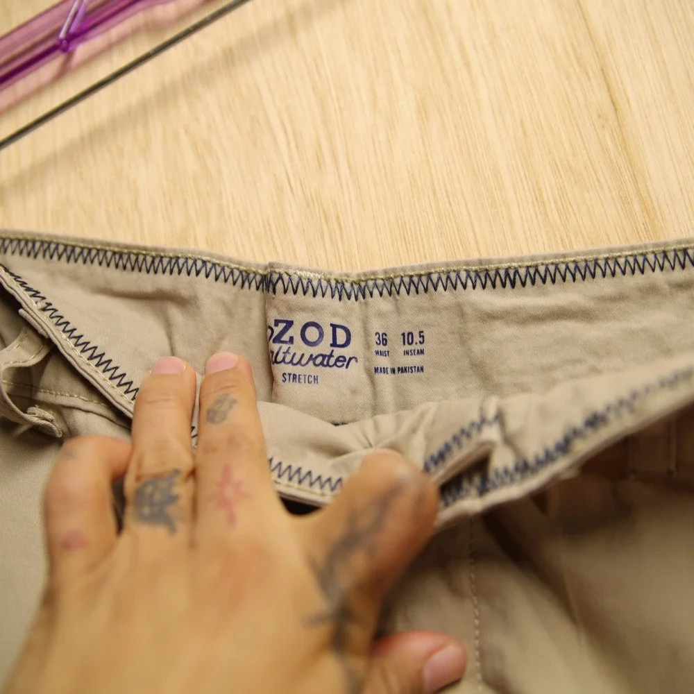 IZOD Saltwater Stretch Cargo Shorts Mens 34 Khaki Tan Casual Outdoor 10.5 Inseam